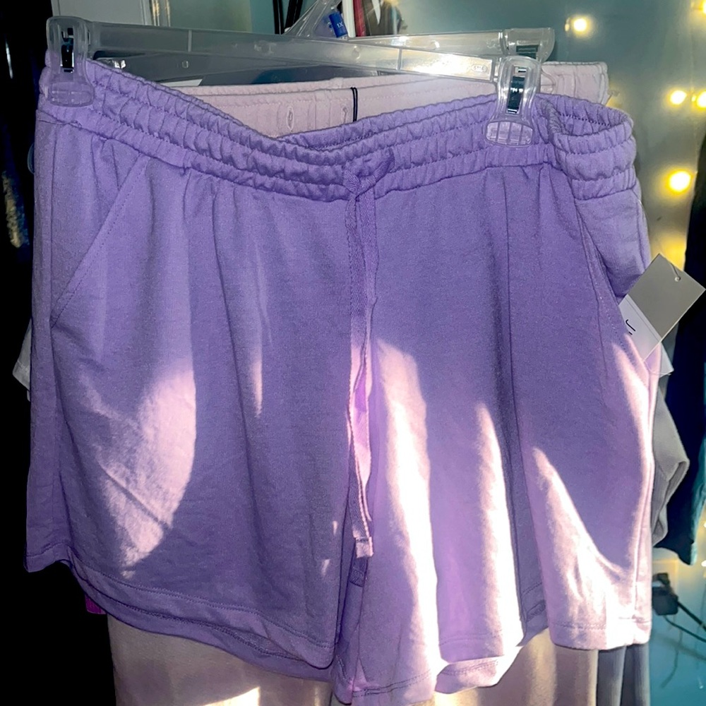 women’s shorts lilac 1xl super soft material!